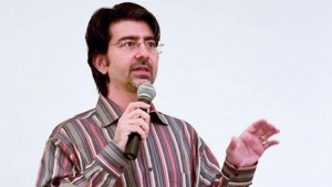 eBay founder Pierre Omidyar wants to fund a news organization designed strictly for "serious journalism" (Photo by Joi Ito, Flickr ).