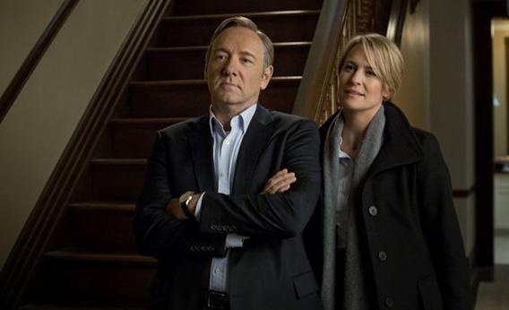 Frank and Clair Underwood pose in their home. Photo credit: Melinda Sue Gordon/Netflix