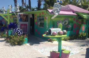 Pine Island boutiques and galleries each have individual charm. They are decorated in a tropical fashion, boast bright colors and catch the attention of visitors walking by (Photo by Emily Dabau).