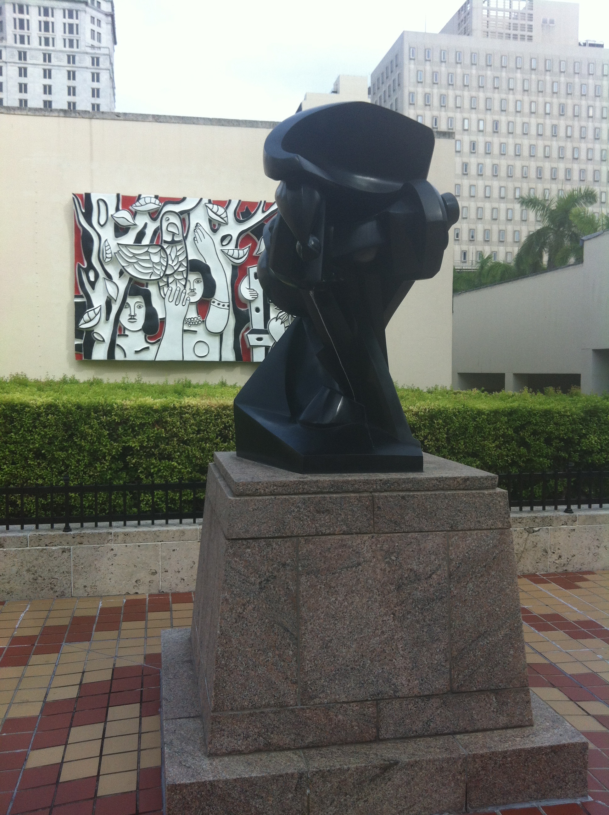 Statue and artwork outside of the Miami Art Museum (Photo by Maleana Davis)
